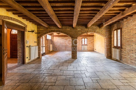 Foto Villa unifamiliare a Fusignano di 446 m² con 5 locali in vendita