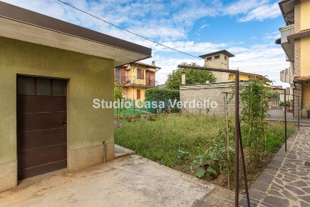 Foto Villa unifamiliare a Verdello di 281 m² con 8 locali in vendita