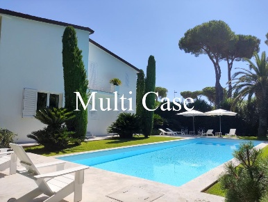 Foto Villa unifamiliare in Roma Imperiale, Forte dei Marmi Roma Imperiale