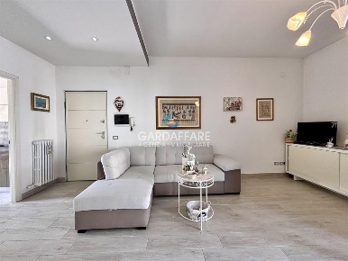 Foto Appartamento a Sirmione di 105 m² con 4 locali in vendita