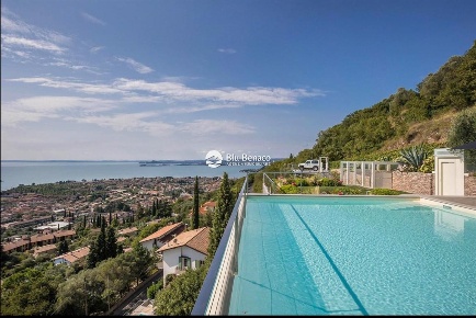 Foto Villa unifamiliare in Viale Guglielmo Marconi, Toscolano-Maderno