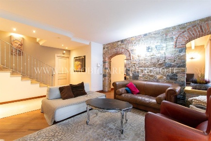 Foto Villa bifamiliare in via San Zenone, Brembate di Sopra di 296 m²