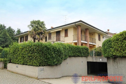 Foto Appartamento in via del Galletto, Cogliate Centro di 46 m² in vendita