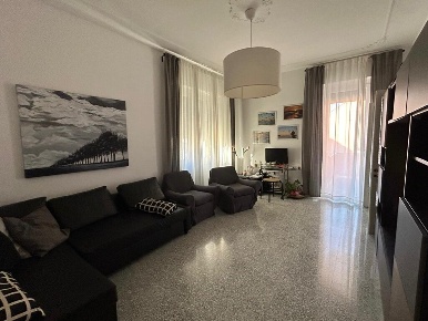 Foto Appartamento in Via Roma 77, Montecosaro Borgo Stazione con 4 locali