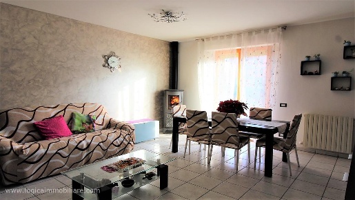 Foto Appartamento in SP309, Città della Pieve di 87 m² con 4 locali