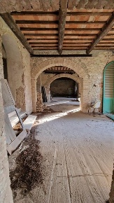 Foto Villa a schiera in Montaperti, Castelnuovo Berardenga di 1350 m²