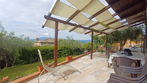 Foto Villa a schiera in piazza XX Settembre 1, Chiusi di 138 m² in vendita