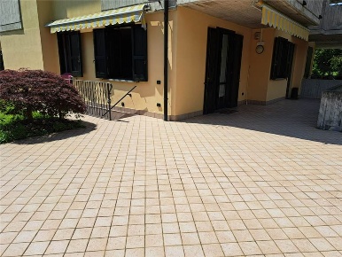 Foto Appartamento in Via Roma, Villongo in vendita