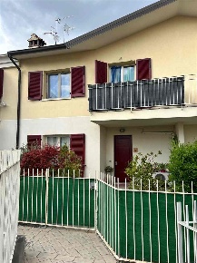 Foto Villa a schiera in Via Francesco Nullo 3, Villongo Centro di 138 m²