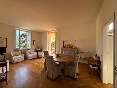 Foto Appartamento a Forte dei Marmi in vendita