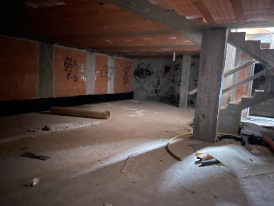 Foto Villa a schiera a Luni Casano Dogana Isola di 200 m² con 6 locali