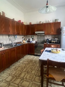 Foto Villa a schiera a Castelnuovo Magra Centro di 160 m² con 5 locali