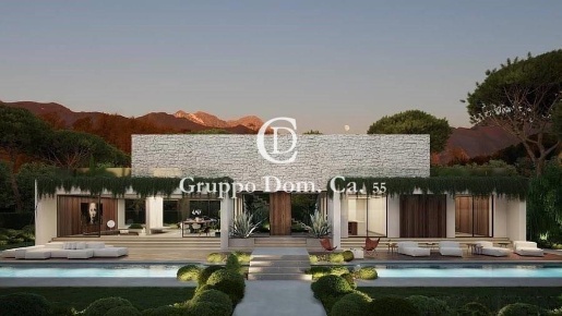 Foto Villa unifamiliare a Forte dei Marmi Centro di 240 m² con 10 locali