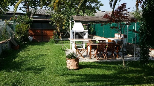 Foto Villa bifamiliare a Castelnuovo Magra Colombiera Molicciara di 254 m²