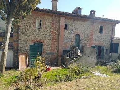 Foto Appartamento a Lamporecchio San Baronto di 140 m² con 6 locali