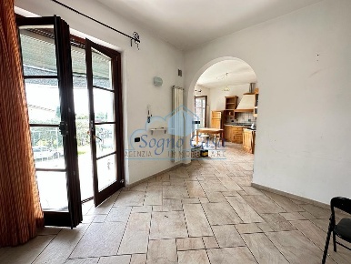 Foto Appartamento a Luni Casano Dogana Isola di 130 m² con 5 locali