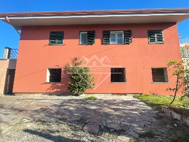 Foto Villa bifamiliare a Castelnuovo Magra Colombiera Molicciara di 150 m²