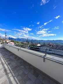 Foto Appartamento a Fivizzano Agnino di 100 m² con 5 locali in affitto
