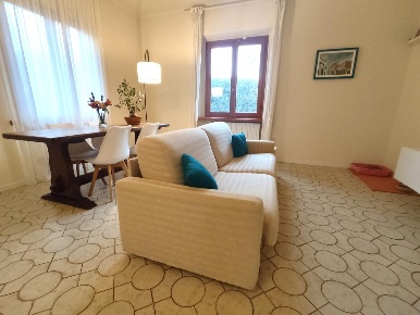 Foto Villa unifamiliare a Forte dei Marmi di 95 m² con 5 locali in vendita