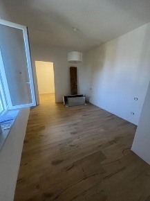 Foto Appartamento a Luni Casano Dogana Isola di 100 m² con 4 locali