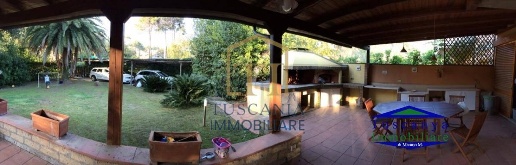 casa indipendente in vendita a Castiglione della Pescaia in zona Punta Ala