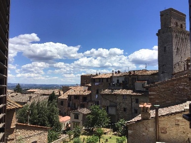 Foto Appartamento a San Gimignano Centro di 80 m² con 4 locali in vendita
