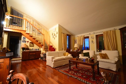 Foto Appartamento a Monteroni d'Arbia Centro di 150 m² con 5 locali