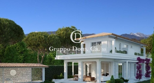 Foto Villa unifamiliare a Forte dei Marmi Vittoria Apuana di 250 m²