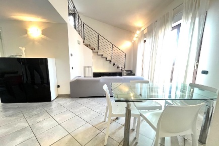 Foto Appartamento a San Gimignano Badia A Elmi di 90 m² con 5 locali