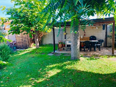 Foto Casa indipendente a Castelnuovo Magra Colombiera Molicciara di 90 m²
