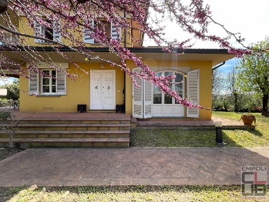 Foto Villa unifamiliare a Capraia e Limite in vendita