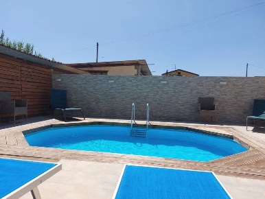 Foto Villa bifamiliare a Castelnuovo Magra di 190 m² con 6 locali