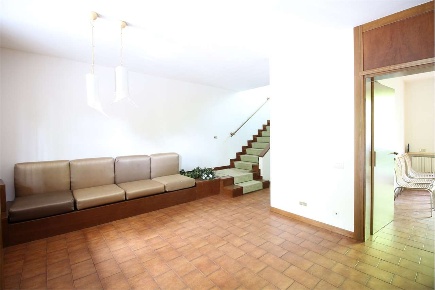 Foto Villa a schiera a Bientina di 170 m² con 7 locali in vendita