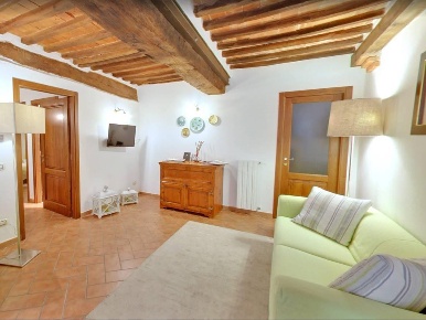 Foto Appartamento a Castelnuovo Berardenga Centro di 90 m² con 5 locali