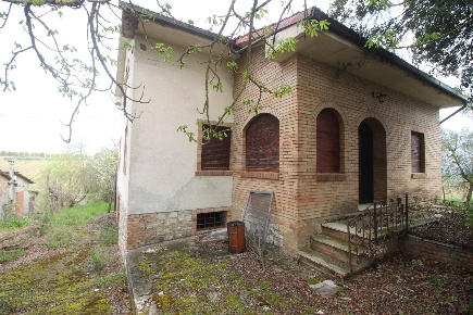 Foto Villa unifamiliare a Monteroni d'Arbia Radi di 225 m² con 15 locali