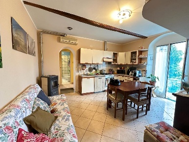Foto Appartamento a Castelnuovo Magra di 70 m² con 4 locali in vendita