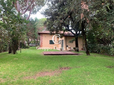 Foto Villa unifamiliare a Forte dei Marmi Roma Imperiale di 200 m²