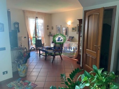 Foto Villa a schiera a Buggiano Borgo A Buggiano di 220 m² con 7 locali