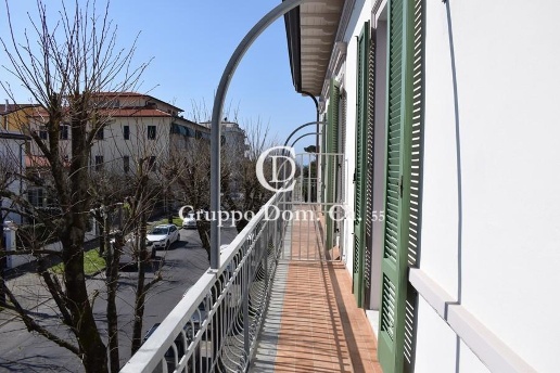 appartamento in affitto a Forte dei Marmi in zona Vittoria Apuana