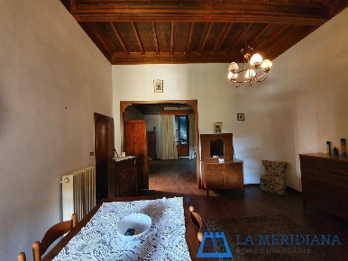 Foto Appartamento a Lamporecchio Centro di 180 m² con 9 locali in vendita