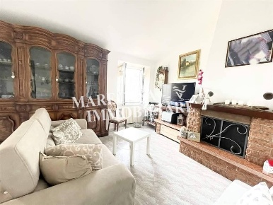 Foto Appartamento a Castelnuovo Magra Centro di 140 m² con 6 locali