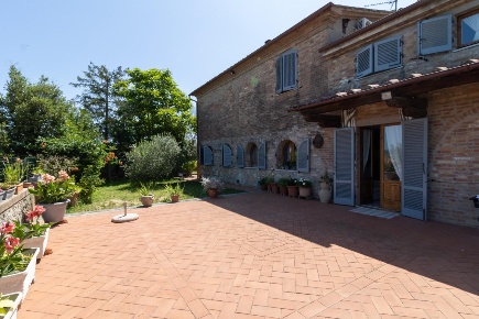 Foto Appartamento a Monteroni d'Arbia di 220 m² con 7 locali in vendita