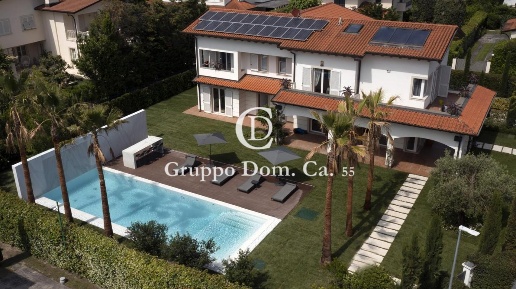 casa indipendente in affitto a Forte dei Marmi in zona Vittoria Apuana