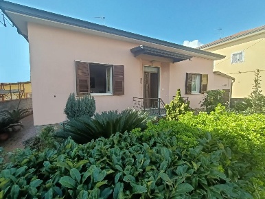 Foto Casa indipendente a Castelnuovo Magra Colombiera Molicciara di 115 m²