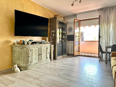 Foto Appartamento a Monteroni d'Arbia Centro di 89 m² con 5 locali