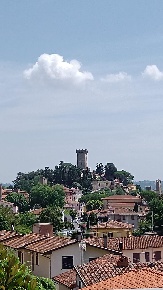 Foto Villa bifamiliare a Vicopisano Centro di 200 m² con 6 locali
