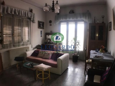 Foto Villa bifamiliare a Buggiano Borgo A Buggiano di 260 m² con 12 locali