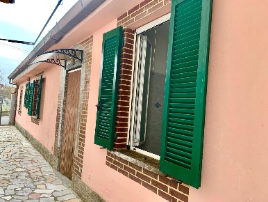 Foto Villa bifamiliare a Castelnuovo Magra Colombiera Molicciara di 90 m²