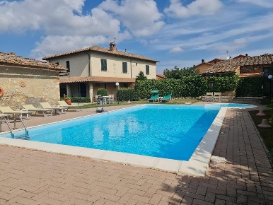 Foto Villa unifamiliare a San Gimignano Centro di 210 m² con 9 locali