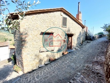 Foto Appartamento a Massa e Cozzile Massa di 105 m² con 4 locali in vendita